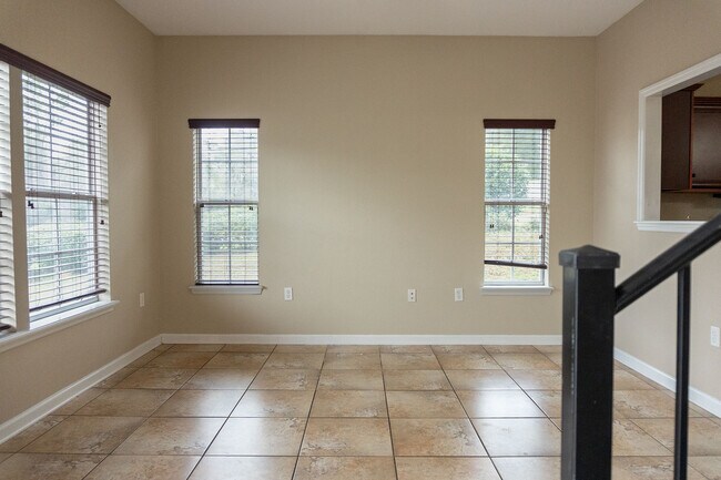 Photo - 2295 Del Carmel Way