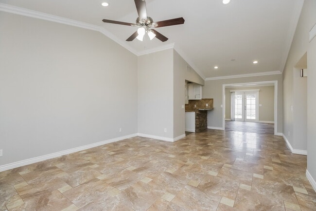 Photo - 1401 N Ironwood St