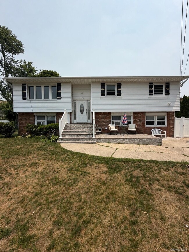 Building Photo - 272 Davenport St