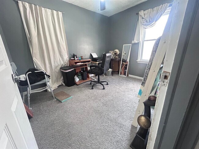 Photo - 15885 Beaverland St