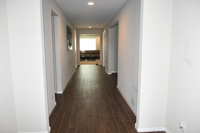 Photo - 18427 W Pasadena Ave