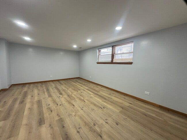 Photo - 3000 N Austin Ave