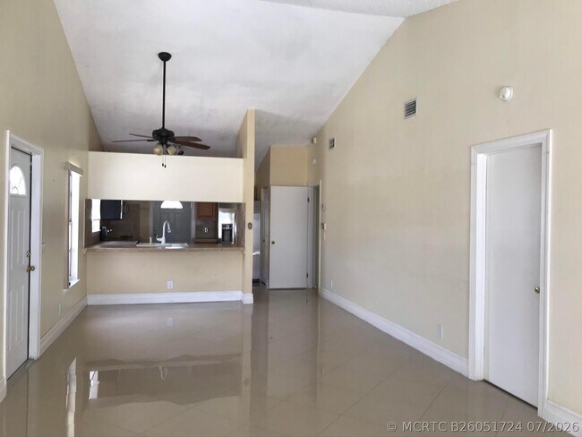 1534 Royal Forest Ct