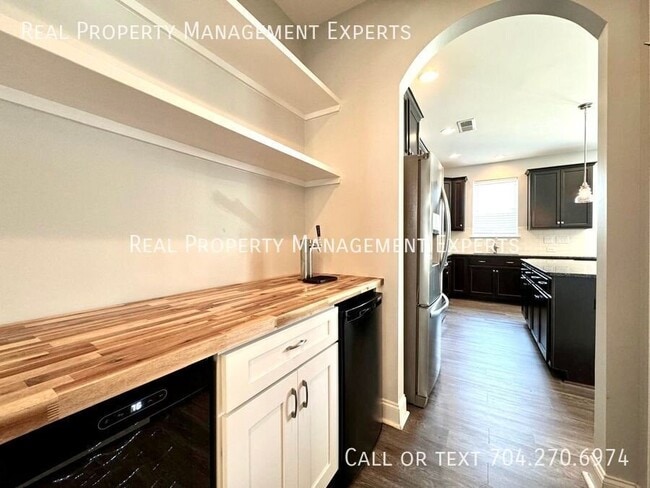 112 Cramerton Mills Pkwy