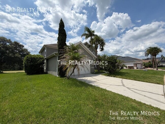 Photo - 1565 The Oaks Blvd