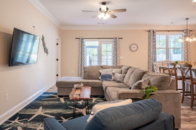 Photo - FURNISHED OFF-SEASON MONTHLY RENTAL-STARTI...
