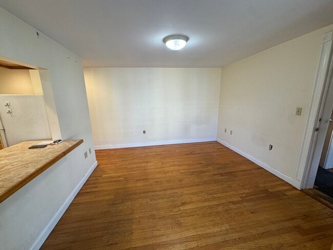 Photo - 114 Magazine St Unit 2