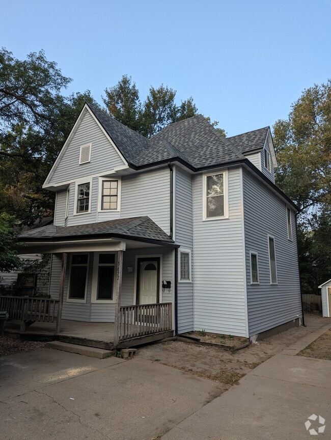 Building Photo - 3627 Jackson St Rental