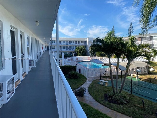 Building Photo - 15600 NE 6th Ave Unit 29A