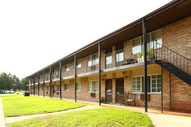 Photo - Emerald Apartments