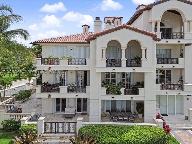 Building Photo - 2124 Fisher Island Dr Unit 2124