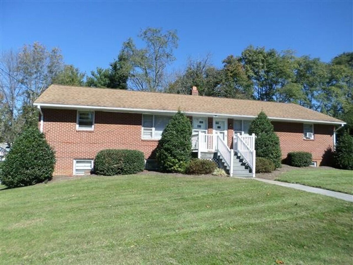 Photo - 208 Broce Dr Unit 2