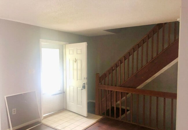Building Photo - 903 St Michaels Dr Rental