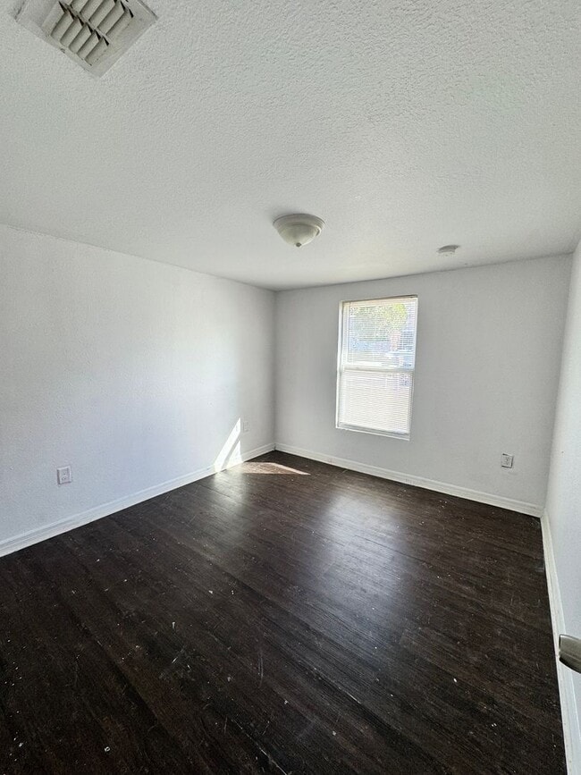 Photo - 13th Ave Unit 38415