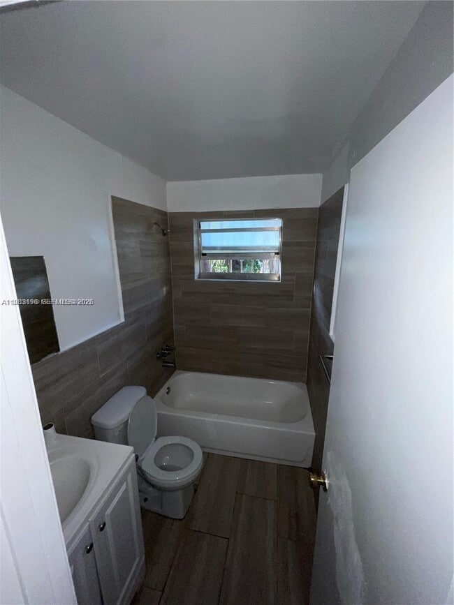 Photo - 3675 Florida Ave Unidad 3675