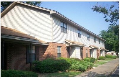 Photo - West Pines Apartments