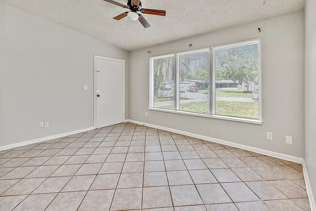 Photo - 1938 Monteau Drive Unit Monteau