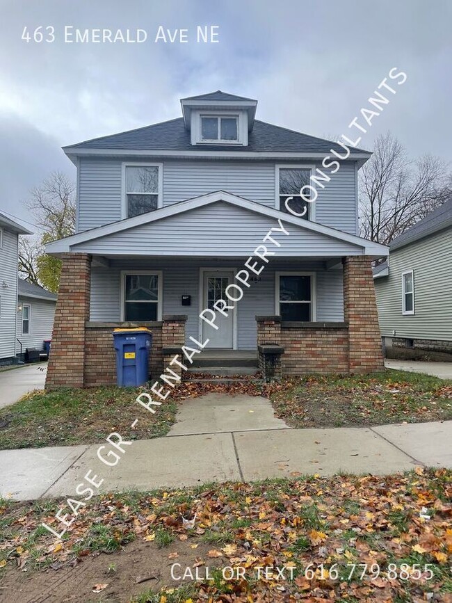 Spacious Single Family Home on NE Side! - Spacious Single Family Home on NE Side!