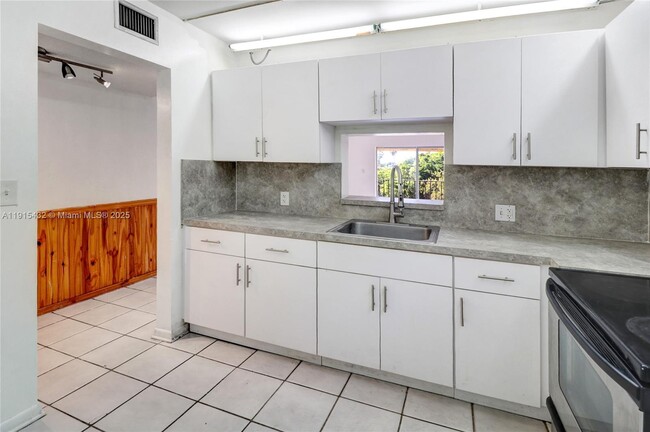 Photo - 11905 NE 2nd Ave Unit C403