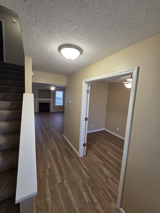 Photo - 835 Cornsilk Ct