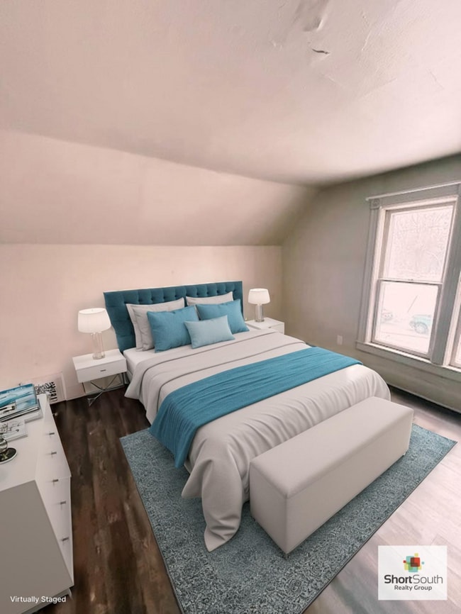 Photo - Updated 3 bed 1 bath upper apartment in Muskegon