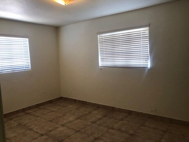 Photo - 4814 E Hampton St