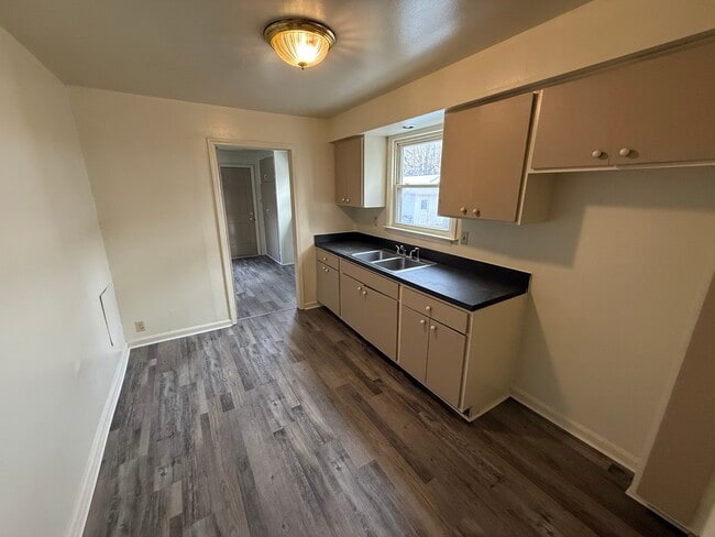 Photo - 7251 Hudson Ave