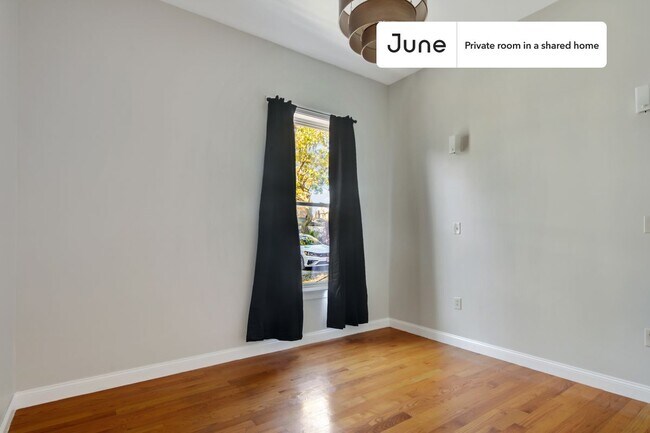 Photo - Room in Shared 5 bed/2.5 bath home Unit B