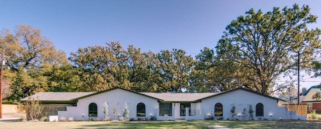 Building Photo - 4612 N Kings Hwy
