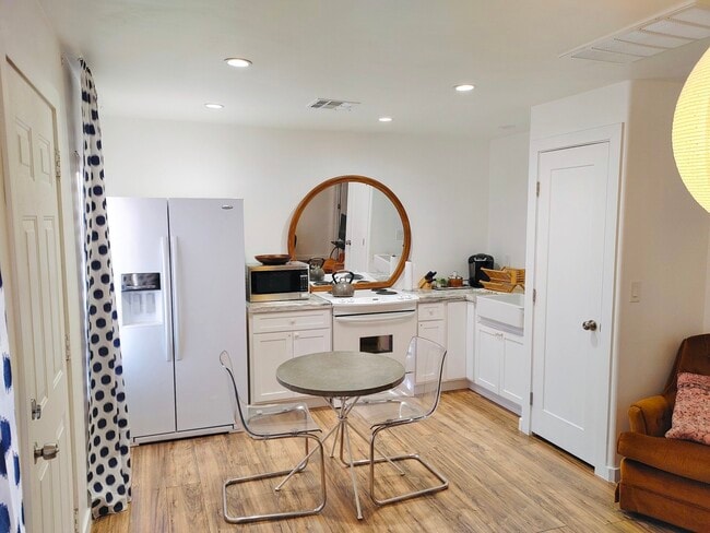 Photo - 1118 E Roosevelt St Unidad 1