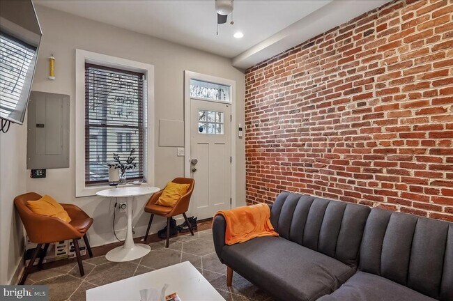 Photo - 30 Hanover Pl NW Unit 1