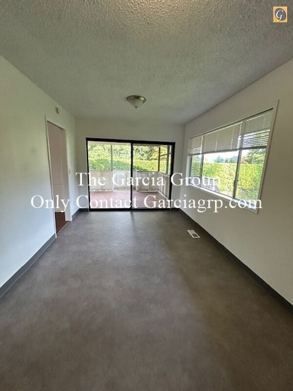Photo - 17050 SE Gurnee Ave