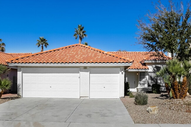 Building Photo - 1330 White Dr