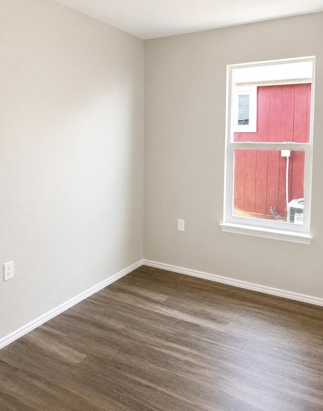Photo - 1512 E Ursuline St