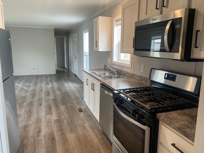 Photo - 80 Belmar St