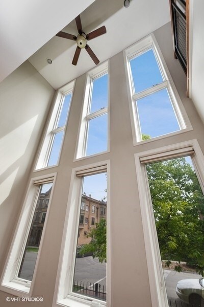 Photo - 1458 N Artesian Ave Unidad E