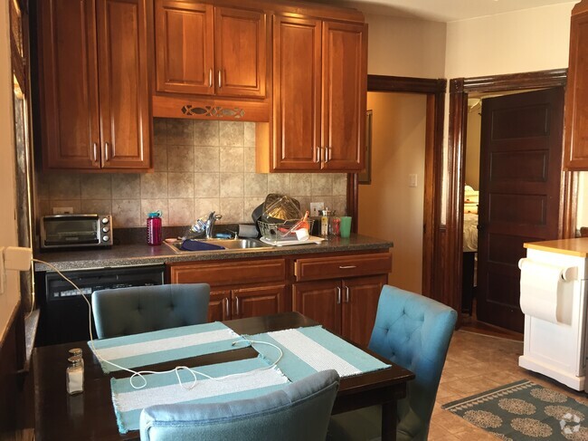 Building Photo - 12 Howell St Unit #3 Rental