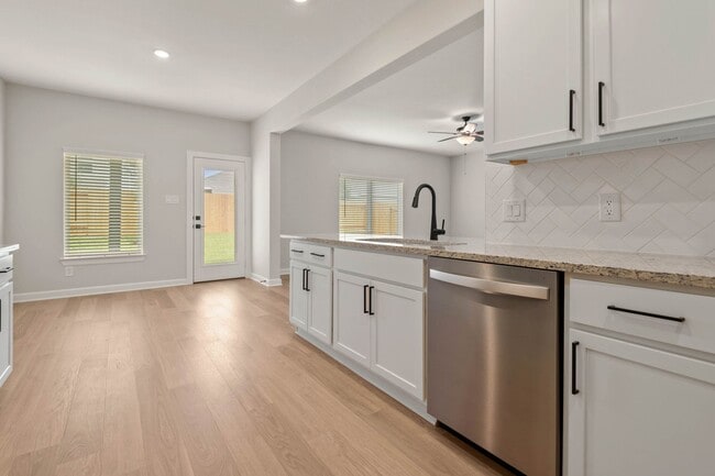 Photo - 21550 Bluebonnet Bay Dr