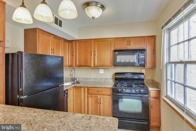 Photo - 9485 Fairfax Blvd