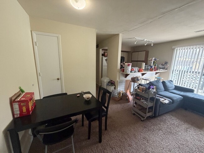 Photo - Spacious & Convenient Townhome Near Virginia Tech