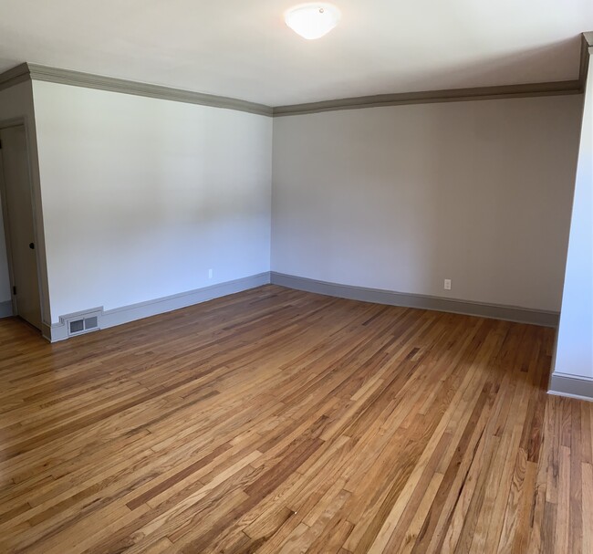 Photo - 552 Mellview Ave SW Townhome
