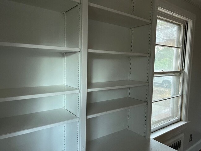 Photo - NMercer420-422 Apartment Unit 422