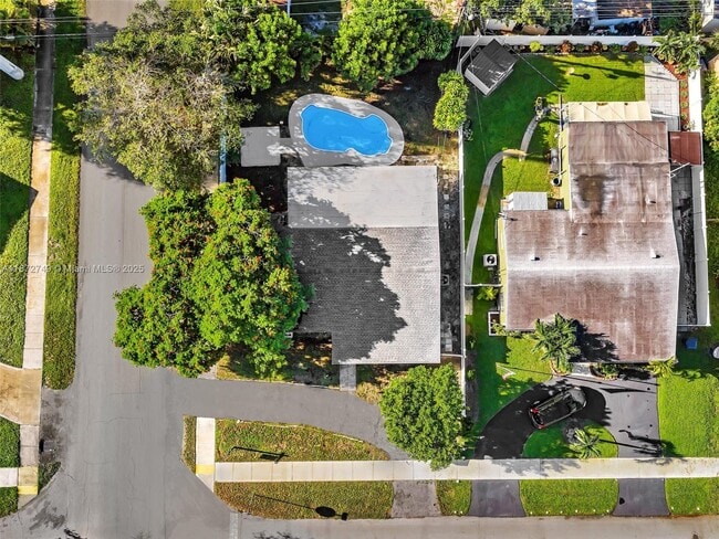 Photo - 6800 Raleigh St