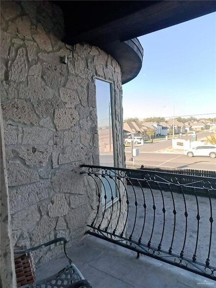 Photo - 801 Alameda Dr