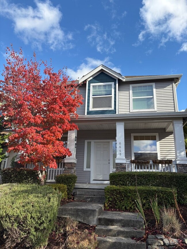 Building Photo - Available now- Beautiful like-new rental i...