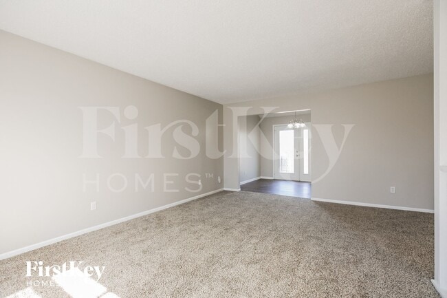 Photo - 8418 NW 68th St