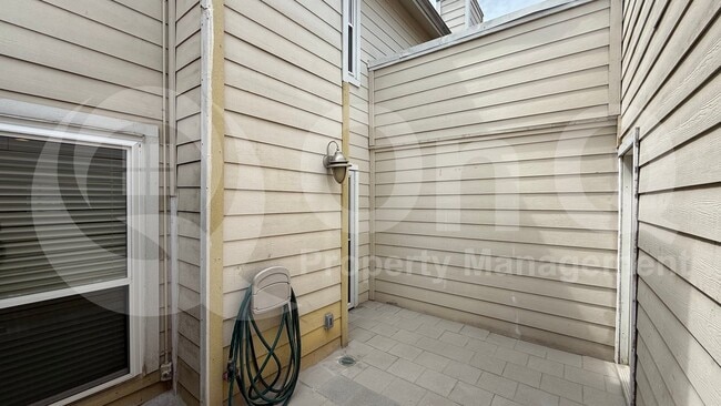 Building Photo - 5505 Live Oak St Rental
