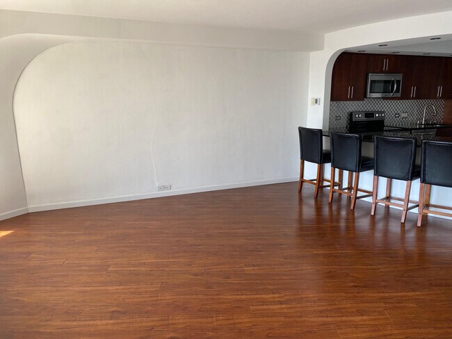 Photo - 300 N State St Unit 4708