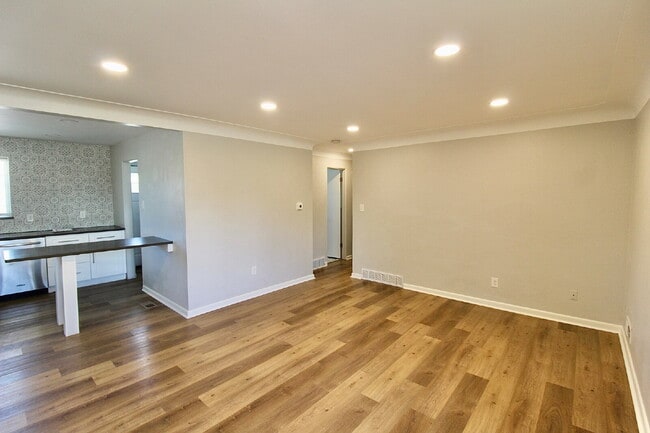 Photo - 3614 N Monaco Street Pky