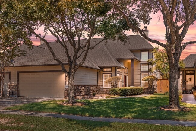 Building Photo - 7906 Glenn Cliff Dr